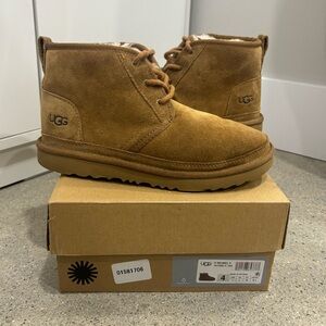 Neumel Uggs